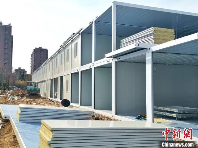 山東一高校發揮專業所長 加速建造超4600平米隔離區